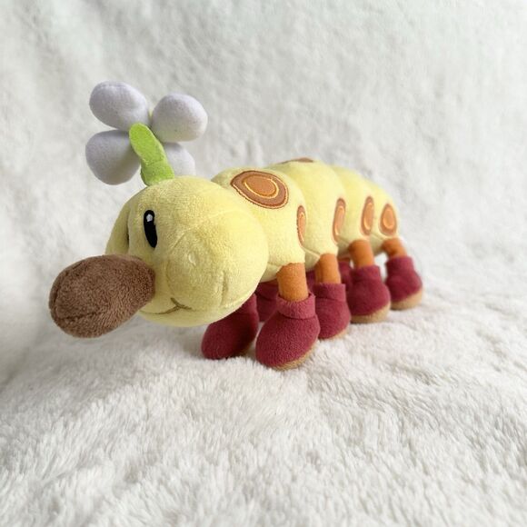Nintendo Super Mario Bros Wiggler Worm Yellow Plush 11” Toy 2011 - Picture 1 of 6